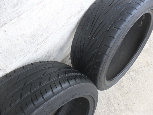 ยาง 225/40ZR18 ปี10 สวยๆ 1 คู่ ราคา 2200 บาท