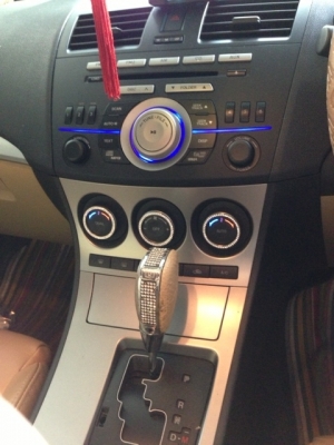 ขายมาสด้า3 ตัวท๊อป ปี20011 เกียร์ออโต้ หลังซันรูบ ลงเล่มสีน้ำเงินแต่ติดเคฟล่าสีน้ำตาลทั้งคัน