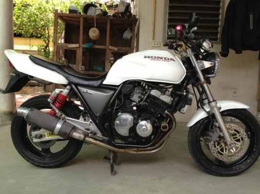 ขายcb400ปี93ประกอบใหม่สภาพนางฟ้าของแต่งตามรูปinv. แท้ๆทำพรบ.แล้ว