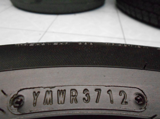 ขายล้อแม็ก toyota vios 12 ก้าน ขอบ 15 (สีรมดำ)พร้อมยางปี 12/เทิร์นได้-ใส่ฟรีค่ะ ขายล้อแม็ก toyota vios 12 ก้าน ขอบ 15 (สีรมดำ)พร้อมยางปี 12/เทิร์นได้-ใส่ฟรีค่ะ