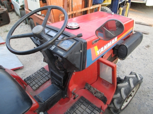 รถไถนา 2เพลา4WD 13แรง นำเข้าจากญี่ปุ่น WWW.NIHONMONO.COM