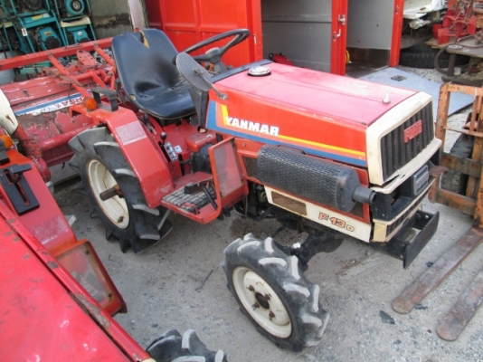 รถไถนา 2เพลา4WD 13แรง นำเข้าจากญี่ปุ่น WWW.NIHONMONO.COM