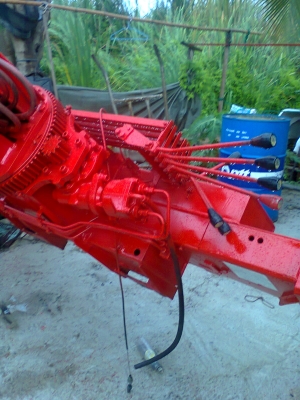 ขายเครน UNIC 360  3.6 ตัน 6 เหลี่ยม 5 ปอก 4 ชัก <ขาเหลี่ยม>