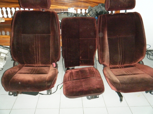 ขายเบาะคัสต้อมหุ่นยนต์ 4 แถว