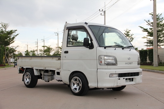 กระป้อญี่ปุ่น s200p หัวฉีด สวยๆ ประหยัดน้ำ คล่องตัว หาที่จอดง่าย