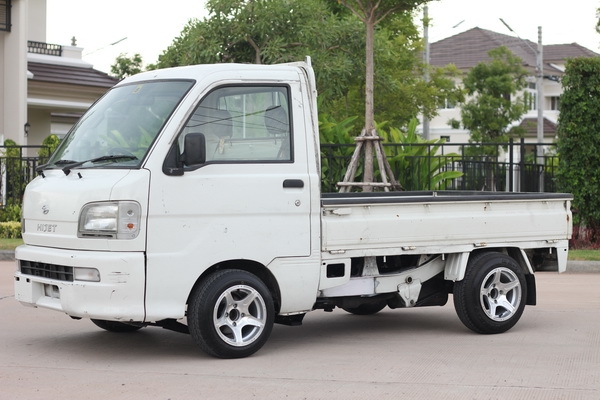 กระป้อญี่ปุ่น s200p หัวฉีด สวยๆ ประหยัดน้ำ คล่องตัว หาที่จอดง่าย