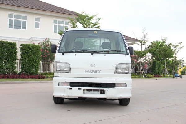 กระป้อญี่ปุ่น s200p หัวฉีด สวยๆ ประหยัดน้ำ คล่องตัว หาที่จอดง่าย