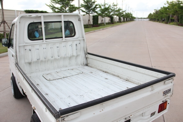 กระป้อญี่ปุ่น s200p หัวฉีด สวยๆ ประหยัดน้ำ คล่องตัว หาที่จอดง่าย