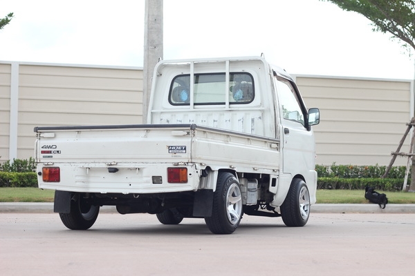 กระป้อญี่ปุ่น s200p หัวฉีด สวยๆ ประหยัดน้ำ คล่องตัว หาที่จอดง่าย