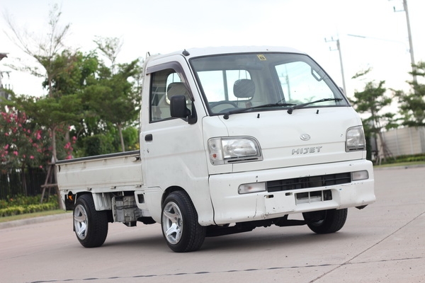 กระป้อญี่ปุ่น s200p หัวฉีด สวยๆ ประหยัดน้ำ คล่องตัว หาที่จอดง่าย