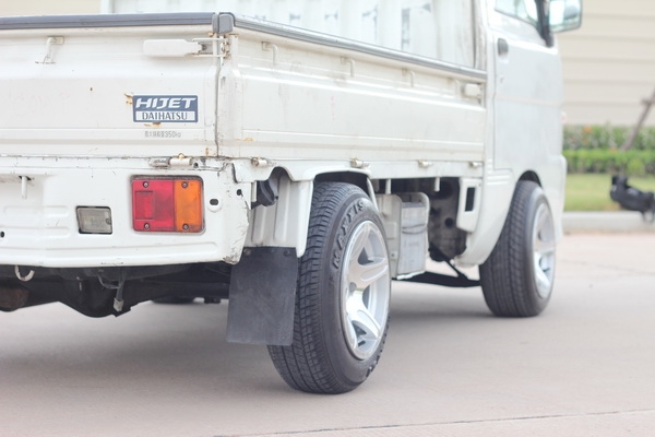 กระป้อญี่ปุ่น s200p หัวฉีด สวยๆ ประหยัดน้ำ คล่องตัว หาที่จอดง่าย