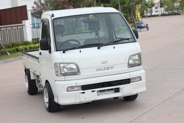 กระป้อญี่ปุ่น s200p หัวฉีด สวยๆ ประหยัดน้ำ คล่องตัว หาที่จอดง่าย