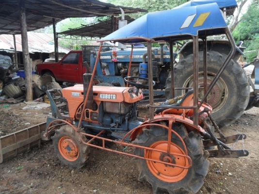 ขายแล้ว รถไถเล็ก รุ่น B7001E ของKUBOTA  คุณชาตรี  ดอนเจย์ดี รับไปตัดหญ้าในสวนครับ