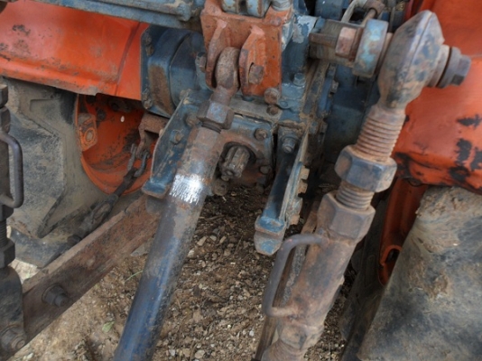 ขายแล้ว รถไถเล็ก รุ่น B7001E ของKUBOTA  คุณชาตรี  ดอนเจย์ดี รับไปตัดหญ้าในสวนครับ