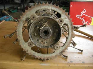 ดุมหลังCR 80 และขอบ EXCEL 14" แท้นอก ไม่คดไม่ดุ้ง ดุมหลังCR 80 และขอบ EXCEL 14" แท้นอก ไม่คดไม่ดุ้ง