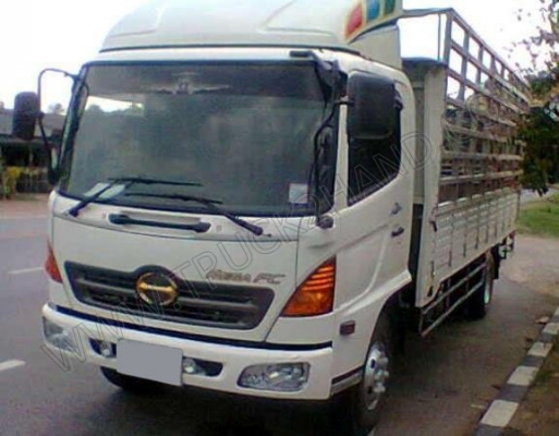 รถบรรทุก 6 ล้อ ยี่ห้อ HINO