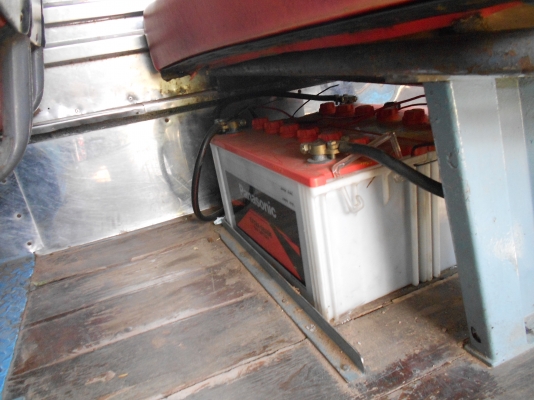 ขายรถหกล้อพร้อมใช้ สภาพงามมาก ขายรถหกล้อพร้อมใช้ สภาพงามมาก