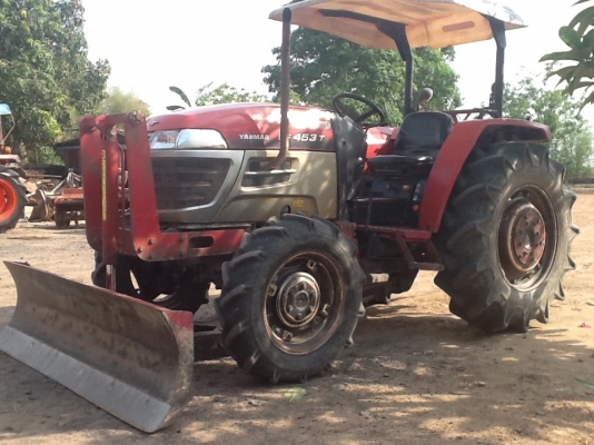 ยันร์ม่า EF453T 4 WD 2 เพลา พร้อมใบมีดหน้า ทำงาน 911 ชั่วโมงเดิมๆยังไม่ได้ล้าง