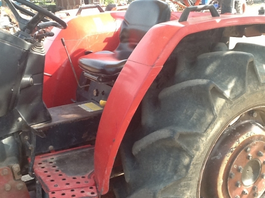 ยันร์ม่า EF453T 4 WD 2 เพลา พร้อมใบมีดหน้า ทำงาน 911 ชั่วโมงเดิมๆยังไม่ได้ล้าง