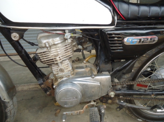 ขาย HONDA CG125 สภาพดี พร้อมใช้ ยางหน้าและหลังสภาพใหม่ๆ พร้อมเล่มทะเบียน ขาย HONDA CG125 สภาพดี พร้อมใช้ ยางหน้าและหลังสภาพใหม่ๆ พร้อมเล่มทะเบียน