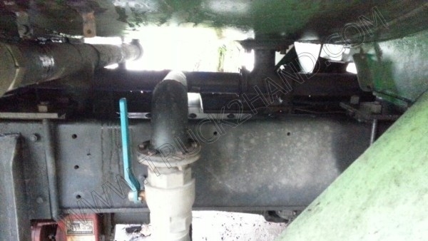 รถบรรทุก 10 ล้อบรรทุกน้ำ ยี่ห้อ ISUZU 195 แรงม้า