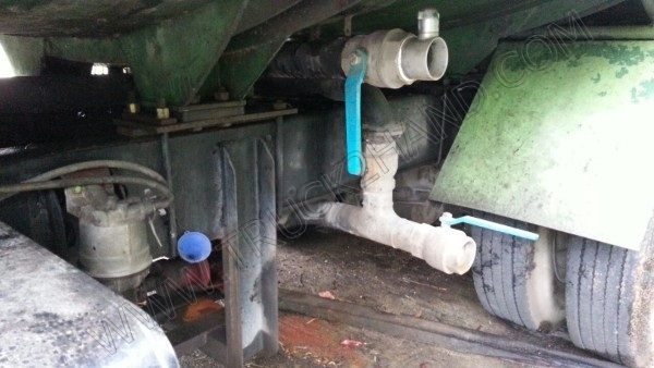 รถบรรทุก 10 ล้อบรรทุกน้ำ ยี่ห้อ ISUZU 195 แรงม้า