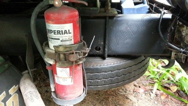 รถบรรทุก 10 ล้อบรรทุกน้ำ ยี่ห้อ ISUZU 195 แรงม้า