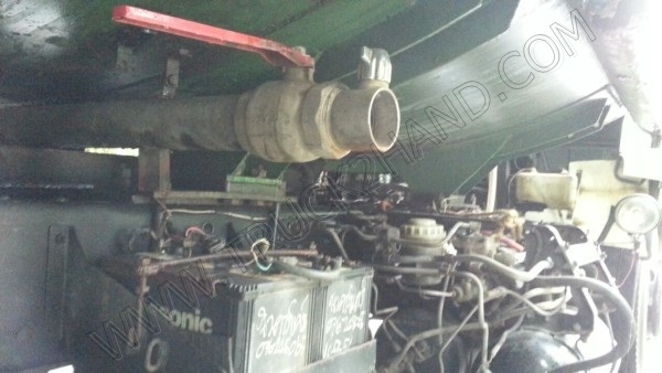 รถบรรทุก 10 ล้อบรรทุกน้ำ ยี่ห้อ ISUZU 195 แรงม้า