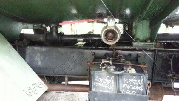 รถบรรทุก 10 ล้อบรรทุกน้ำ ยี่ห้อ ISUZU 195 แรงม้า