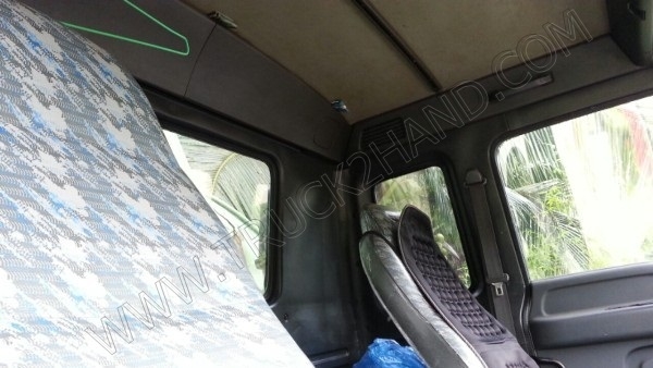 รถบรรทุก 10 ล้อบรรทุกน้ำ ยี่ห้อ ISUZU 195 แรงม้า