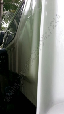 รถบรรทุก 10 ล้อบรรทุกน้ำ ยี่ห้อ ISUZU 195 แรงม้า