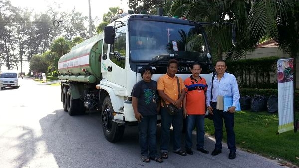 รถบรรทุก 10 ล้อบรรทุกน้ำ ยี่ห้อ ISUZU 195 แรงม้า