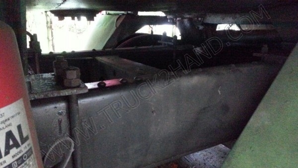 รถบรรทุก 10 ล้อบรรทุกน้ำ ยี่ห้อ ISUZU 195 แรงม้า