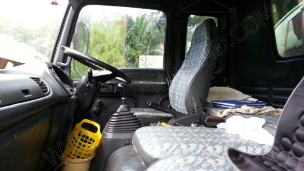 รถบรรทุก 10 ล้อบรรทุกน้ำ ยี่ห้อ ISUZU 195 แรงม้า