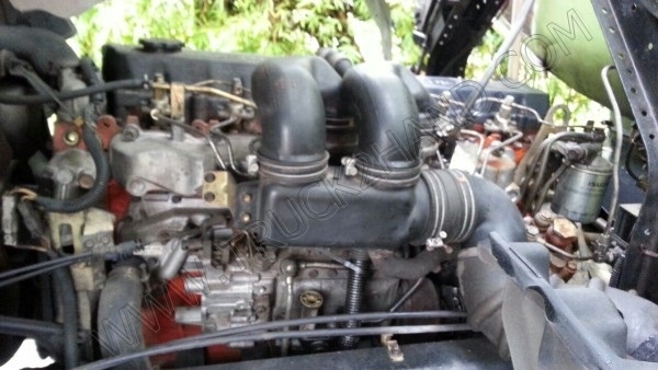 รถบรรทุก 10 ล้อบรรทุกน้ำ ยี่ห้อ ISUZU 195 แรงม้า