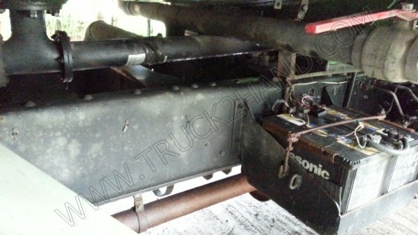 รถบรรทุก 10 ล้อบรรทุกน้ำ ยี่ห้อ ISUZU 195 แรงม้า