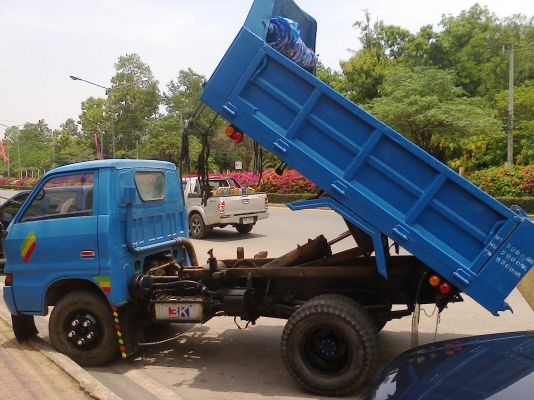 ขาย6ล้อดั้ม ISUZU มัดจำกลางอากาศ10000บาท จากเฮีย นิธิสรรค์