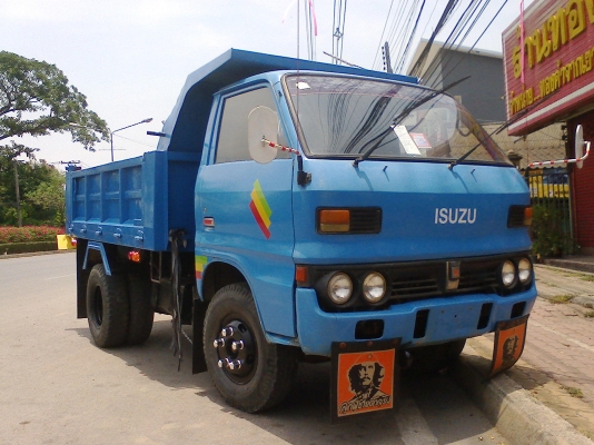 ขาย6ล้อดั้ม ISUZU มัดจำกลางอากาศ10000บาท จากเฮีย นิธิสรรค์