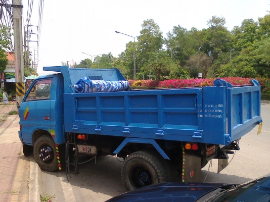 ขาย6ล้อดั้ม ISUZU มัดจำกลางอากาศ10000บาท จากเฮีย นิธิสรรค์