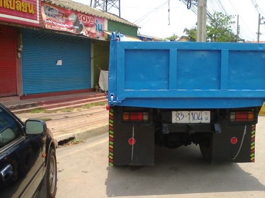 ขาย6ล้อดั้ม ISUZU มัดจำกลางอากาศ10000บาท จากเฮีย นิธิสรรค์