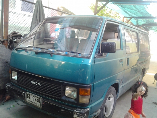 รถตู้ Toyotaตาหวาน  ปี85 เครื่องเบนซิน2Y ติดแก็สLPGเรียบร้อย