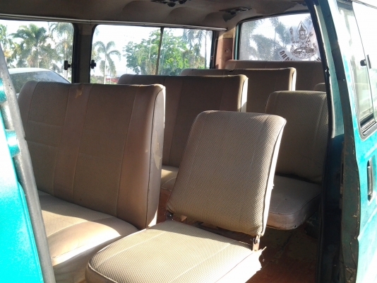 รถตู้ Toyotaตาหวาน  ปี85 เครื่องเบนซิน2Y ติดแก็สLPGเรียบร้อย