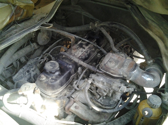 รถตู้ Toyotaตาหวาน  ปี85 เครื่องเบนซิน2Y ติดแก็สLPGเรียบร้อย