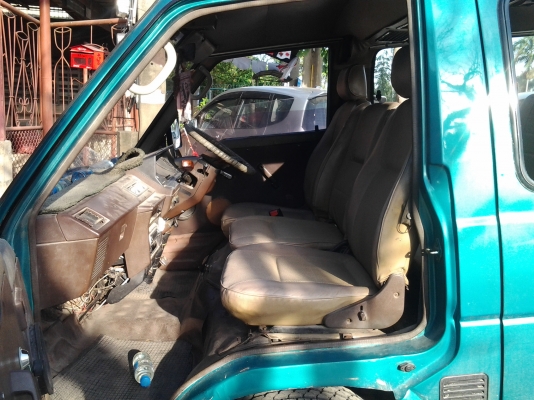 รถตู้ Toyotaตาหวาน  ปี85 เครื่องเบนซิน2Y ติดแก็สLPGเรียบร้อย