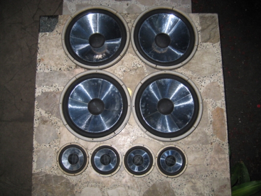 ขายเหมาลำโพงบ้าน 12นิ้วและ 4นิ้ว 1,800 รวม 8ดอก ถูกมาก