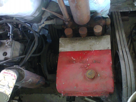 เครื่องISUZU-4BFมีปั๊ม3สูบใหญ่ตามสภาพเก่าเก็บครับ