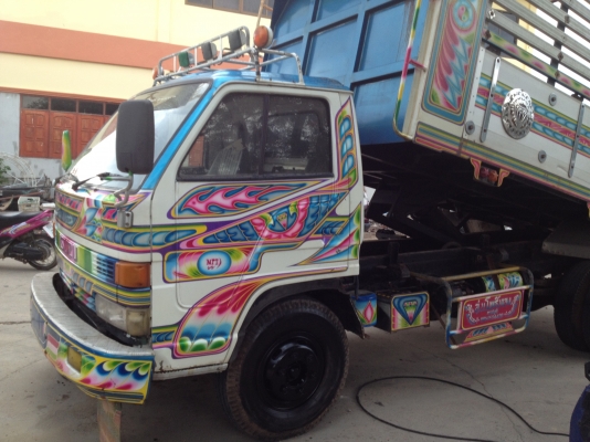 ขายรถ 6 ล้อ NPR