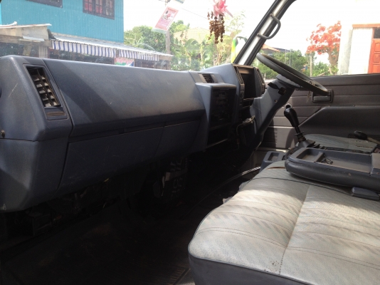 ขายรถ 6 ล้อ NPR