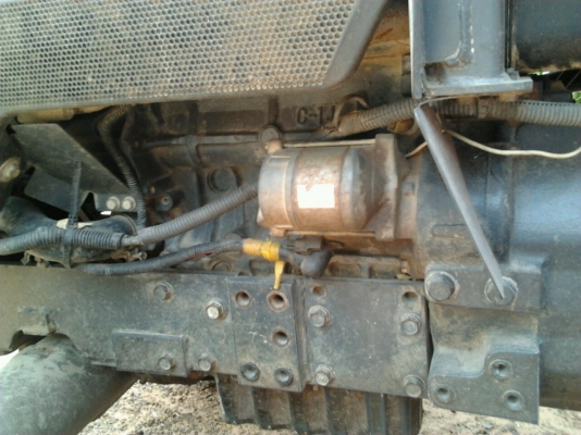 KUBOTA L2808 - 2 เพลา เอกสารเล่มทะเบียนครบ ใช้งาน 3,658 ชม. อุปกรณ์ มีผานพรวนดิน 5 ผานยกร่อง สภาพดีพร้อมใช้งานได้เลยไม่มีปัญหา ระบบไฮดรอลิกส์ไม่มีแตกไม่มีรั่วซึ่ม ช่วงล่างดี ยางหน้ายางหลังสภาพ 70\% พร้อมลุยงานได้เลย ราคาต่อรองได้นะครับ KUBOTA L2808 - 2 เพลา เอกสารเล่มทะเบียนครบ ใช้งาน 3,658 ชม. อุปกรณ์ มีผานพรวนดิน 5 ผานยกร่อง สภาพดีพร้อมใช้งานได้เลยไม่มีปัญหา ระบบไฮดรอลิกส์ไม่มีแตกไม่มีรั่วซึ่ม ช่วงล่างดี ยางหน้ายางหลังสภาพ 70\% พร้อมลุยงานได้เลย ราคาต่อรองได้นะครับ