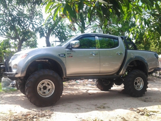 ขายไทรทัน 3.2 4wd TOP